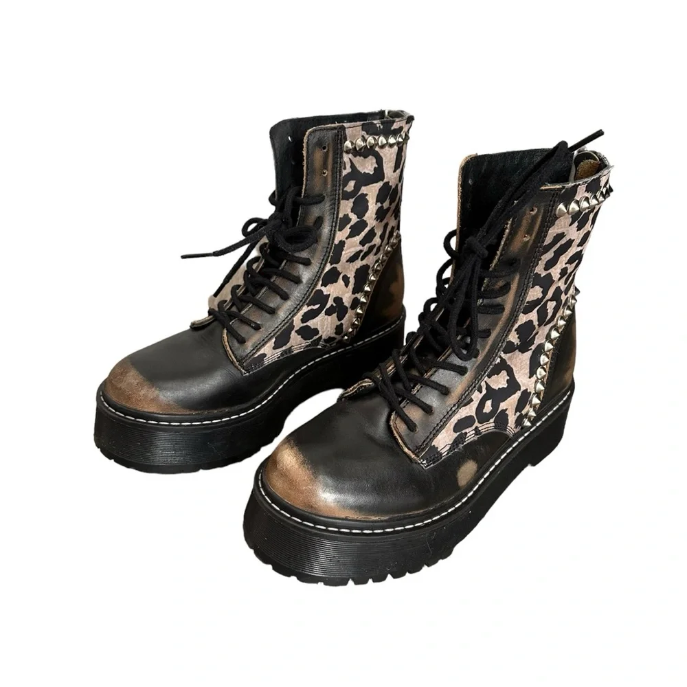 Steve Madden Leather Leopard Studded Moto Combat Boots EUC - Picture 14 of 16
